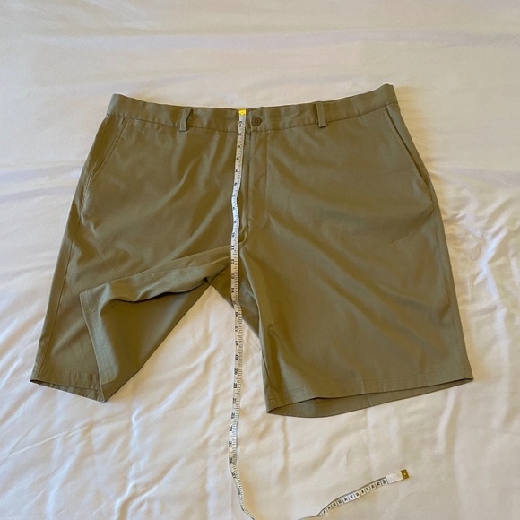 Nike‎ Golf -Men's Shorts-Standard Fit Flat Front-Khaki-Beige-Dri Fit- Size 42 - Picture 4 of 9